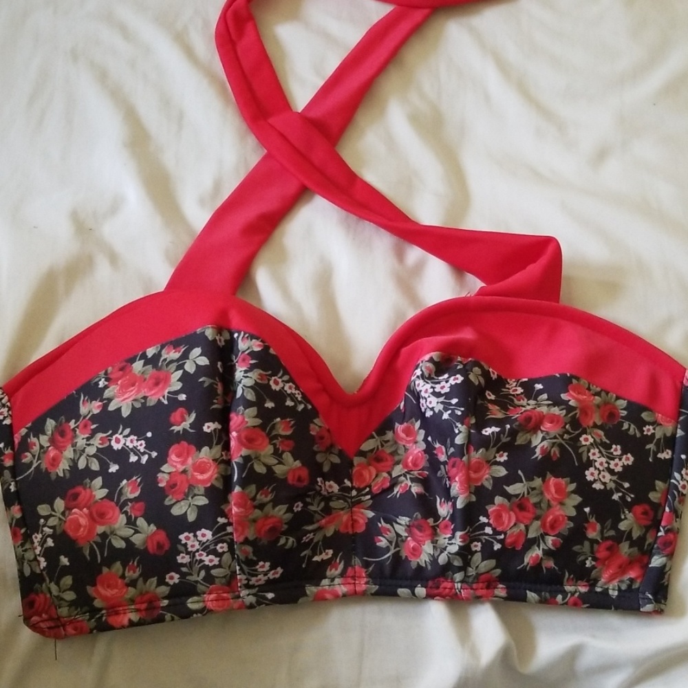 Sugar Doll Bikini Top MEDIUM swimwear
